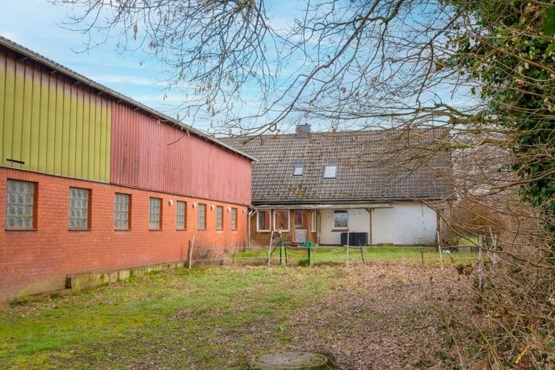 Attraktive Immobilie mit Mieteinnahmen, Scheune und weiterem Ausbaupotenzial – Steenfeld_Außen_09_2