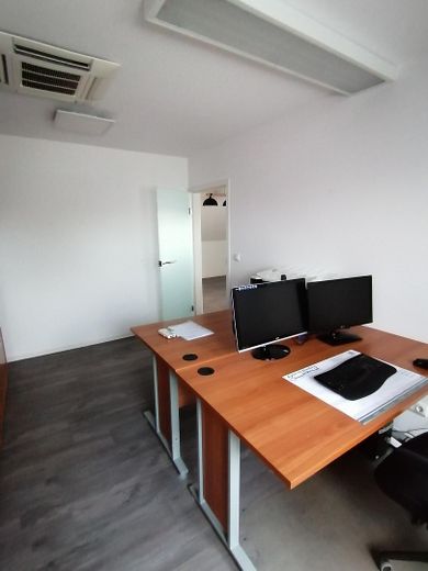 Exklusive Büro und Praxisräume provisionsfrei zu vermieten – Foto 10