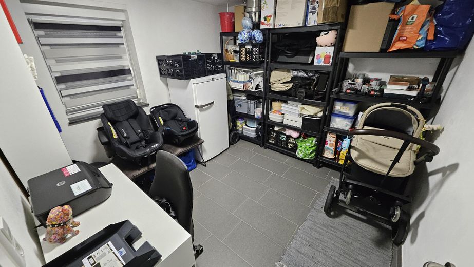 Keller mit Homeoffice UG