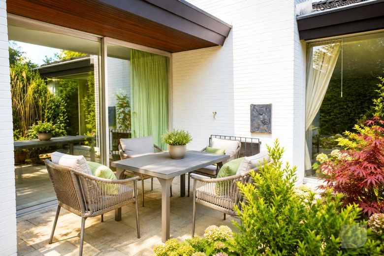 "Ein Traum von Zuhause auf 1.190 m² Grundstück - Großzügigkeit, Ruhe und Potenzial vereint". – Terrasse
