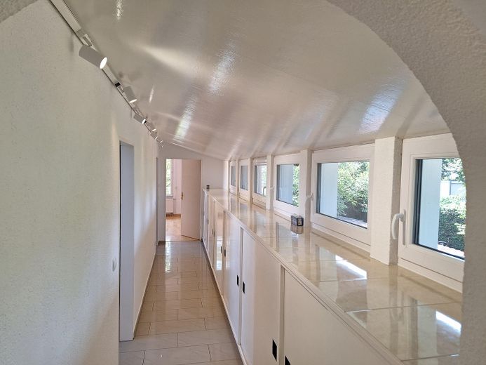 Villa en ubicación privilegiada de Wo-Herrnsheim con gran jardín A + – Flur OG