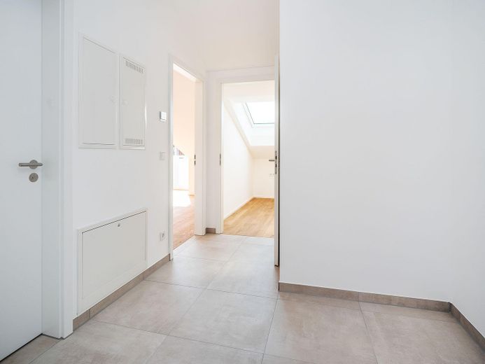 2-Zimmer Wohnung im 2. Obergeschoss in Parsdorf - Erstbezug – Diele