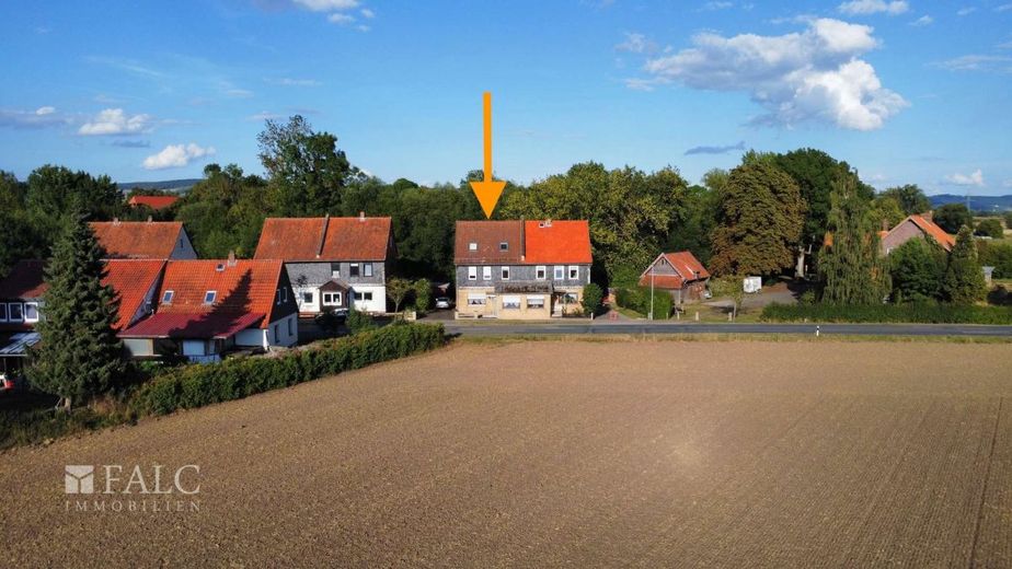 ***Doppelhaushälfte in Hullersen - Großzügiges Wohnen in idyllischer Lage*** – Drohnenansicht