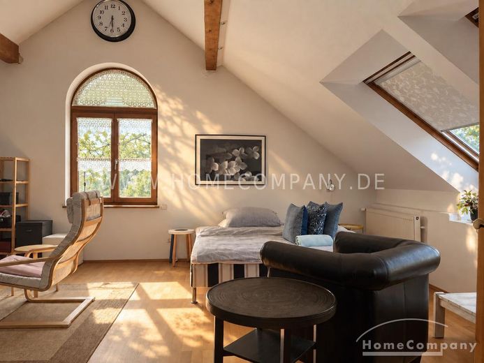 Voll möbliertes 6-Zimmer-Haus mit schönem Garten – cec3a0b078f37585abee33d7551279064a201684.jpg