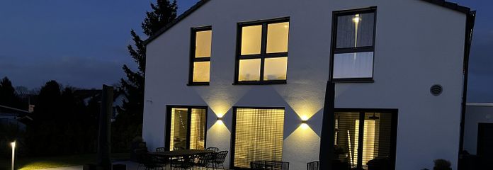 Gartenansicht am Abend