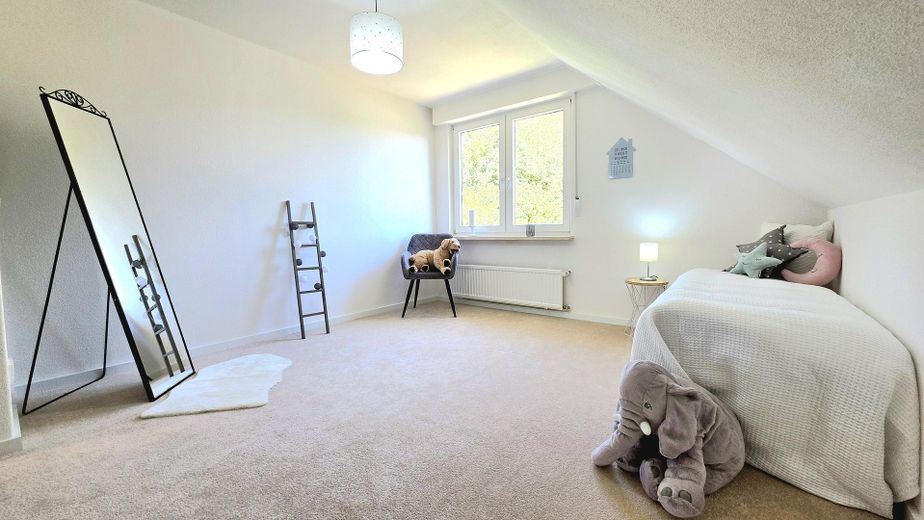 Einziehen und wohlfühlen, bezugsfertige Maisonette mit Balkon und Garten ✅provisionsfrei✅ – Kinderzimmer, Homeoffice