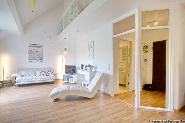 Prachtig maisonnetteappartement met balkon en parkeerplaats in de ondergrondse garage in een goede woonomgeving