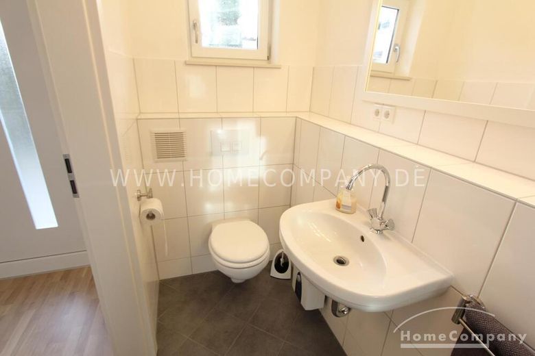 Möblierte 2-Zimmer-Wohnung in abgeschlossener Hofanlage mit separatem Eingang, italienisch-mediterranes Flair! – 63d7fdc0c971b6fb1a2b780a91a7113bb021775a.jpg