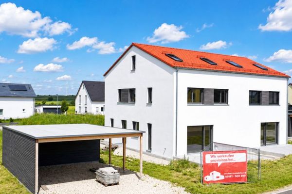 QUATTRO GREEN LIVING 
New-build semi-detached house in Deining – 70% completed