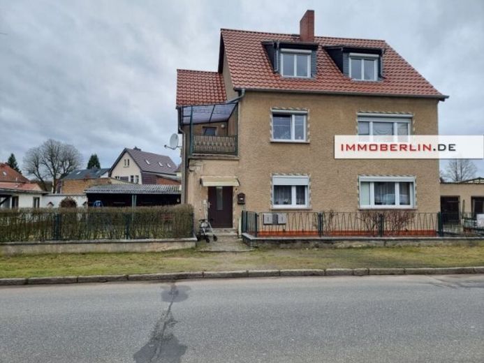 IMMOBERLIN.DE - Attraktives Mehrfamilienhaus & Bungalow in idealer Lage – Foto 1