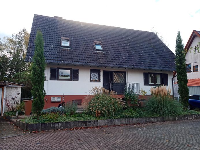 Wolnostojący dom mieszkalny w dzielnicy Waltershofen we Fryburgu – Hausansicht