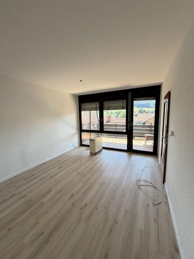 Frisch renovierte 4-Zimmer-Wohnung mit Balkon und herrlichem Ausblick in Wald-Michelbach – Foto 5
