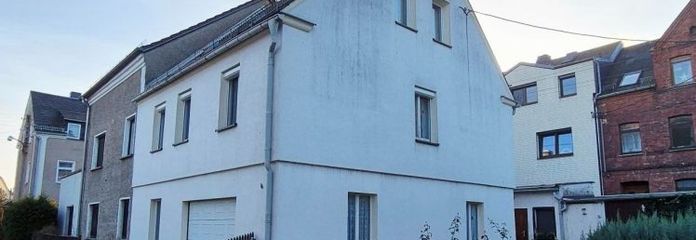 Kleines Haus wartet auf Bewohner