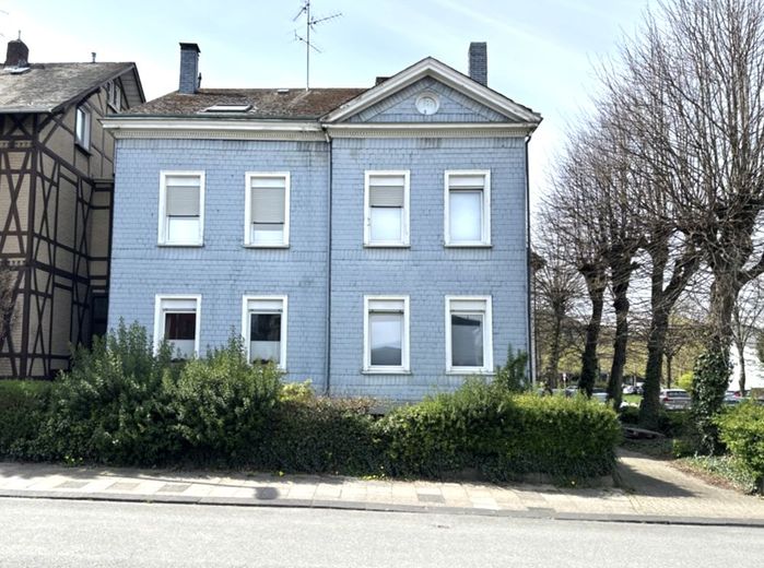 Chance für Investoren! Modernisierungsbedürftiges MFH mit 6 Wohnungen in Schwelm (voll vermietet) – Außenansicht