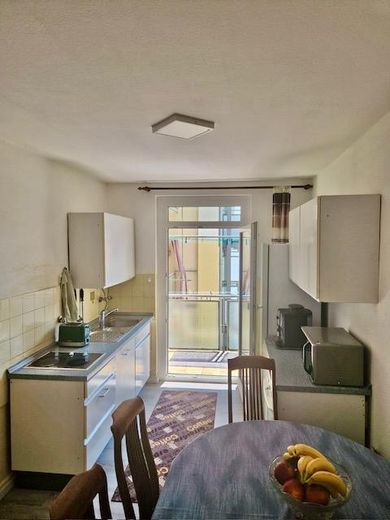 Küche mit Balkon