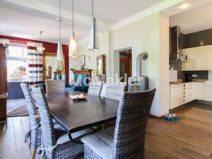 Traumhaftes Zwei-Familienhaus in Unna: Modern & Flexibel mit Kamin, Photovoltaik und Außenidylle – फोटो 1