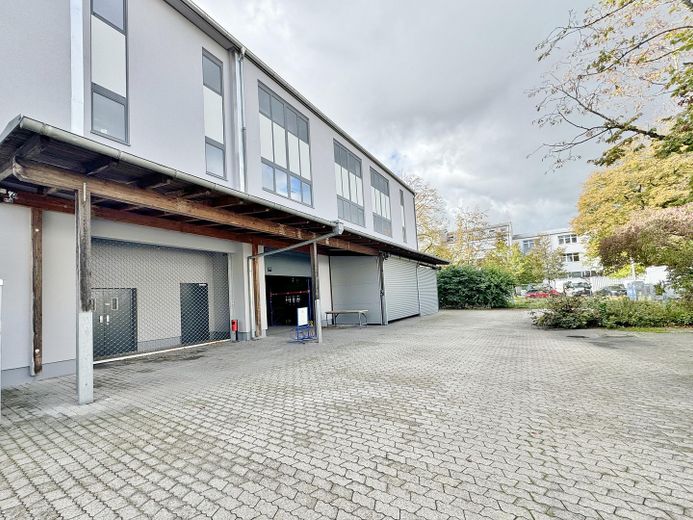 Rückgebäude
