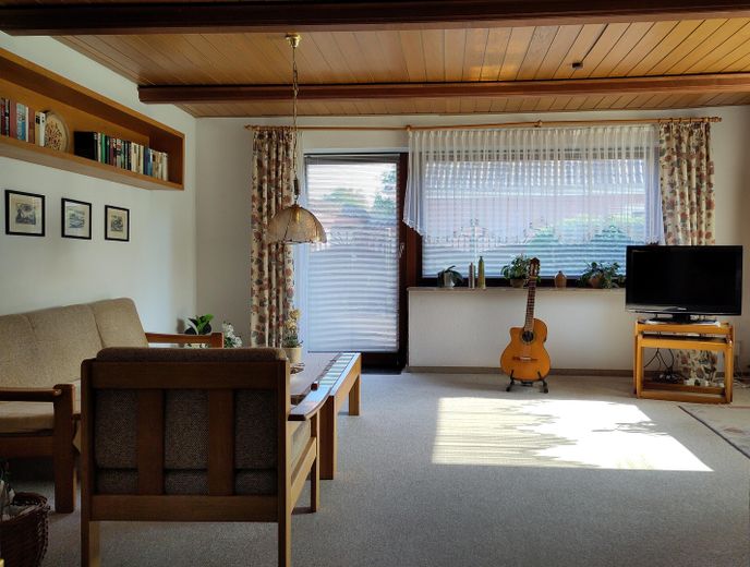 Haushälfte mit Charakter – Wohn-Esszimmer, Stube