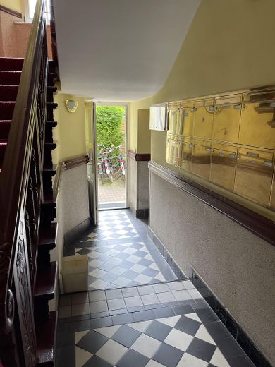 Encantador apartamento antiguo con balcón y ascensor en Hufelandstraße, Prenzlauer Berg – Foto 27