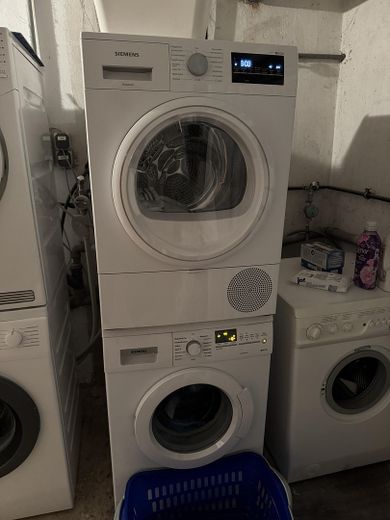 Waschmaschine und Trockner