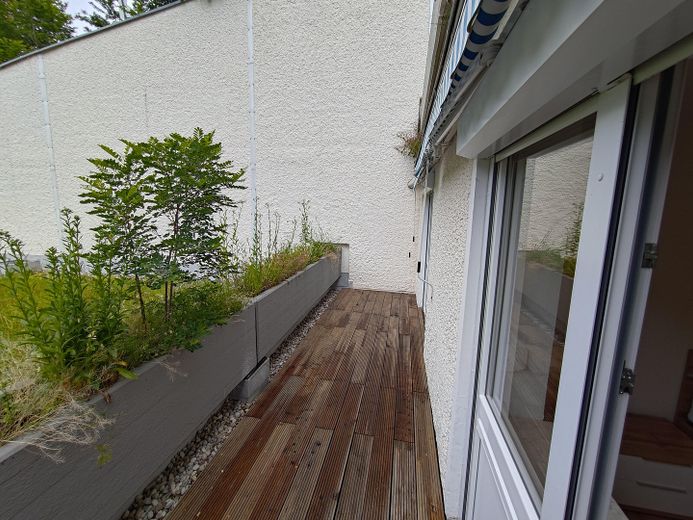Möblierte provisionsfreie 2-Zimmerwohnung direkt am Inn – Großzügige Terrasse