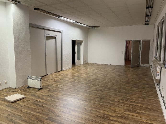 Büro 1