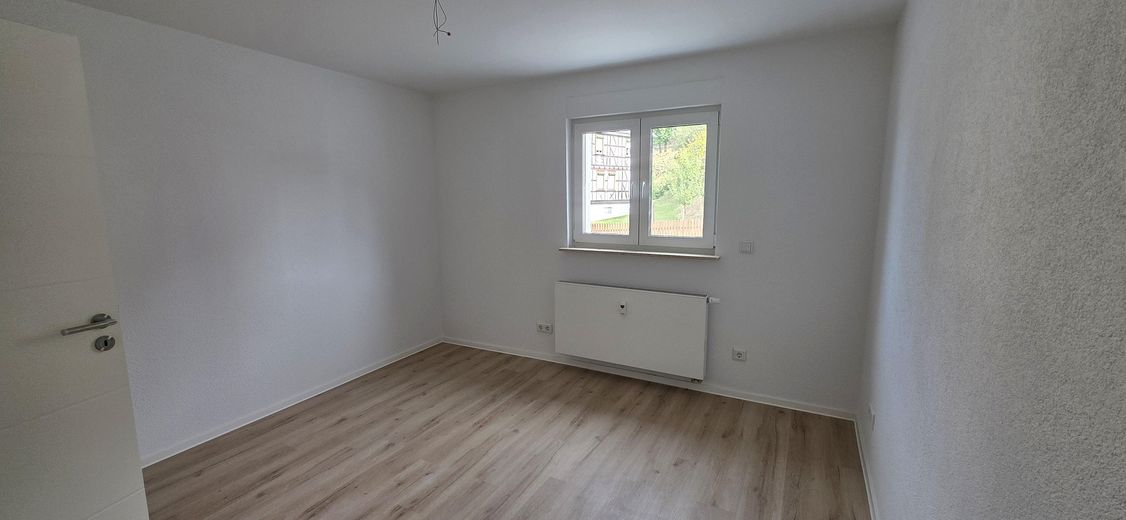 Hochwertige 3 Zimmer Wohnung mit Parkplatz – Foto 10