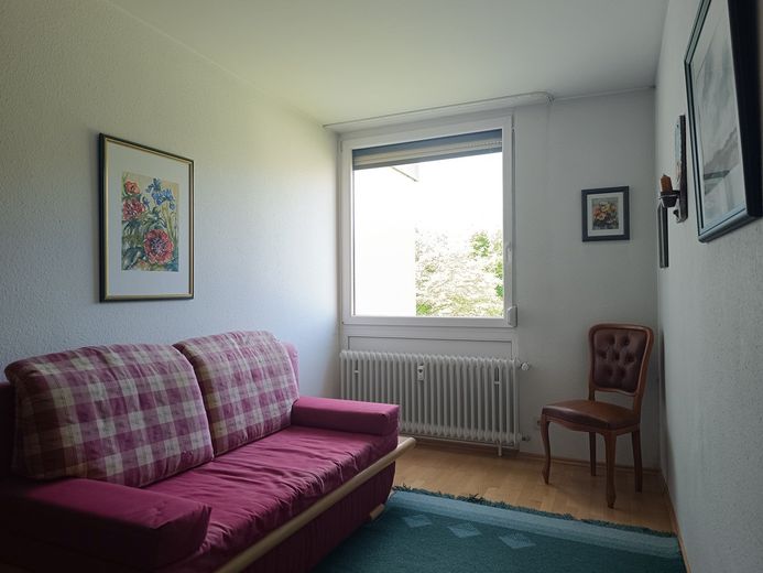 Lichtdurchflutete 4-Zimmer-Wohnung mit Loggia und Blick ins Grüne – Foto 11