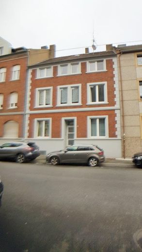 ERSTBEZUG: VOLLMÖBLIERTE 3-RAUM- GRÜNDERZEIT-SMARTHOMES IN CITY- BESTLAGE – kleines Gründerzeitgebäude