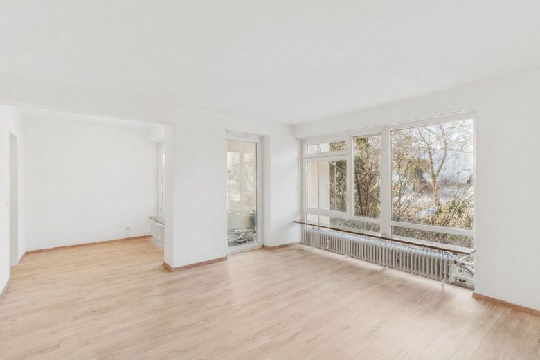Hadern: 1,5-Zi.-EG-ETW - Loggia + Garten | Erstbezug nach Renovierung | ÖPNV vor der Tür – Wohnzimmer / Esszimmer