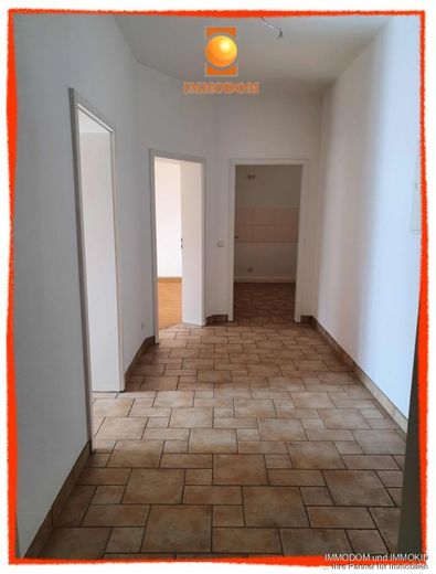 2-Zimmer-Wohnung mit EINBAUKÜCHE (Aufpreis) zu vermieten! – Flur