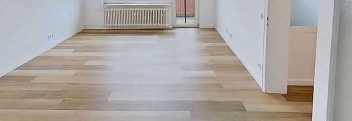 Westercelle'de BALKONLU modern 2 odalı daire – Ansicht I: Wohn- und Esszimmer