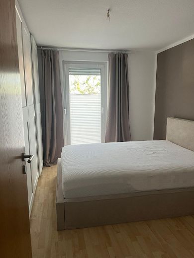 Ładne, jasne 2-pokojowe mieszkanie z balkonem i miejscem w garażu podziemnym w centralnej lokalizacji w Unna na sprzedaż – Blick in das Schlafzimmer