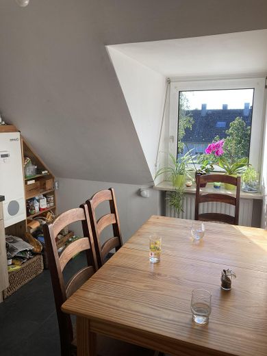 Bayreuth’ta aile dostu konumda bakımlı üç ailelik ev – Photo 11