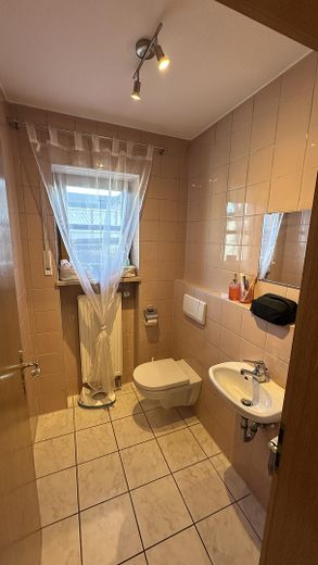 Well-maintained detached house with garden for rent in Seubersdorf – Gäste-WC