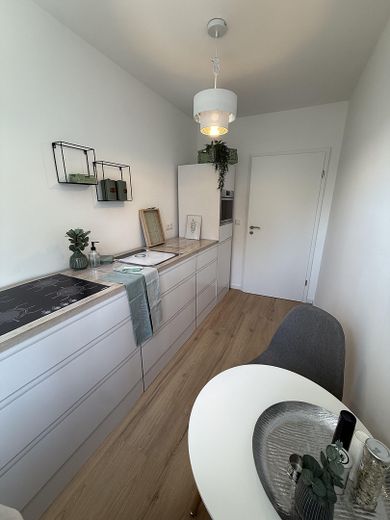 Provisionsfrei / Kernsanierte 3-Zimmer Wohnung in Wiesbaden-Schierstein mit Balkon & Stellplatz – Küche