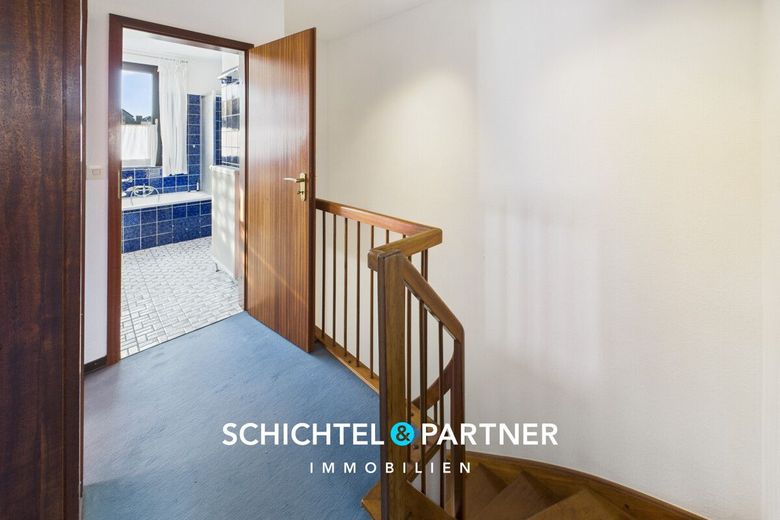 Osterholz-Scharmbeck | Gepflegtes Reihenendhaus mit schönen Garten &amp; Garage – S&amp;P | Flur
