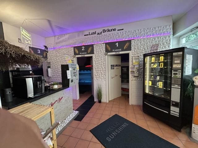 مبنى سكني وتجاري، عقار استثماري في موقع مركزي في 94209 ريغن – Sonnenstudio im Gewerbebereich