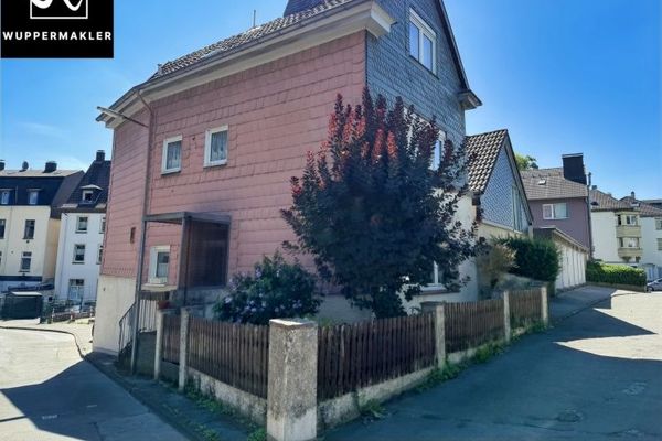 Wuppertal'da tarihi ve karakteri olan büyüleyici yarı ahşap ev