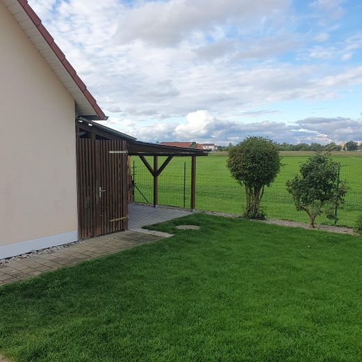 Garagenanbau & Sitzgelegenheit