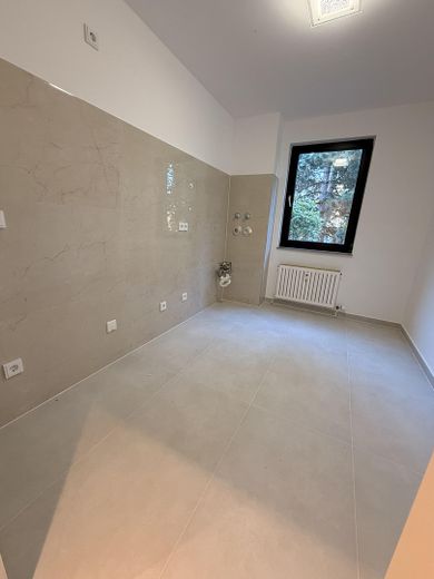 Sogno abitativo inondato di luce a Köln Weiden – spazioso appartamento di 3 locali con balcone – Küche