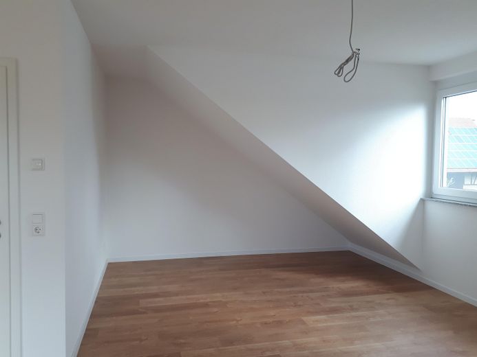 Doppelhaushälfte mit Garten – DG - Zimmer