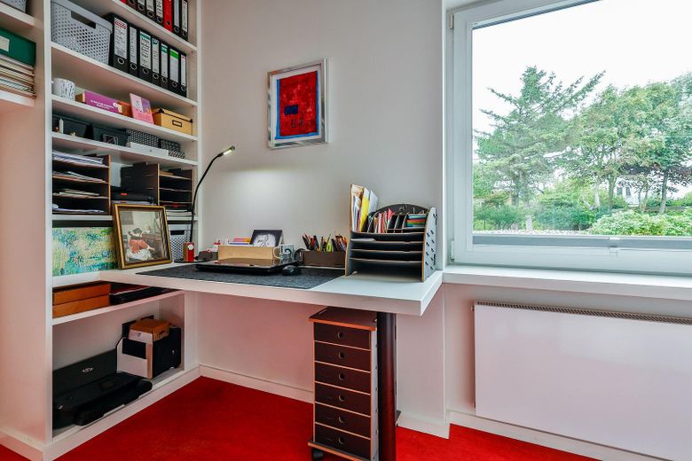 NEUE FOTOS, NEUER PREIS!!! TRAUM(FERIEN)WOHNUNG VON PRIVAT ZU KAUFEN! – Arbeitsplatz