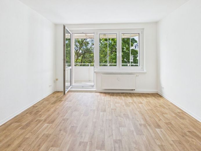 3-Raum-Wohnung mit Balkon im Zentrum – Foto 1