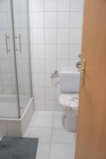 helle 3-ZKB in Neckarau mit Balkon – WG-tauglich – Bad