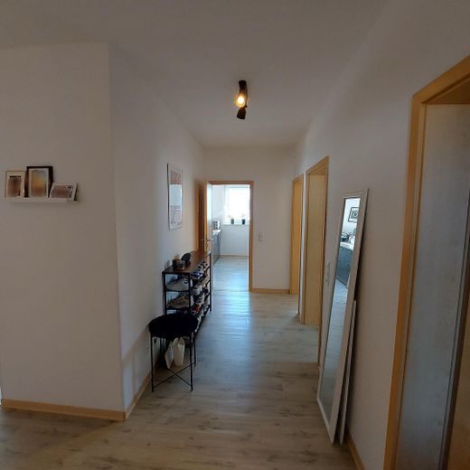 Appartement moderne de 4 pièces avec solaire pour la préparation de l’eau chaude – Photo 10