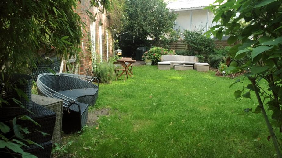 Wohnerlebnis am Jenischpark: traumhafte Erdgeschoßwohnung mit eigenem Garten von Privat – Eigener Garten
