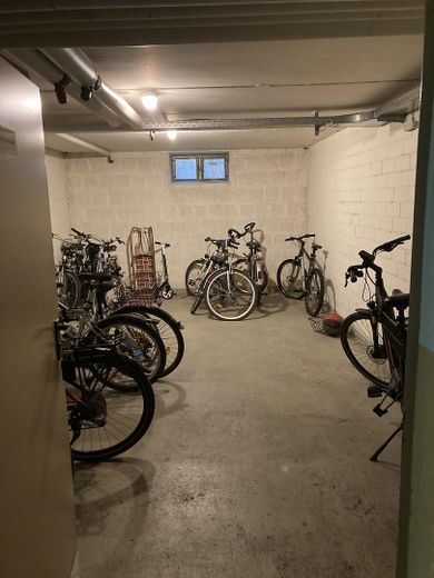 Eigentumswohnung mit Terrasse - saniert – Fahrradabstellraum - im Keller