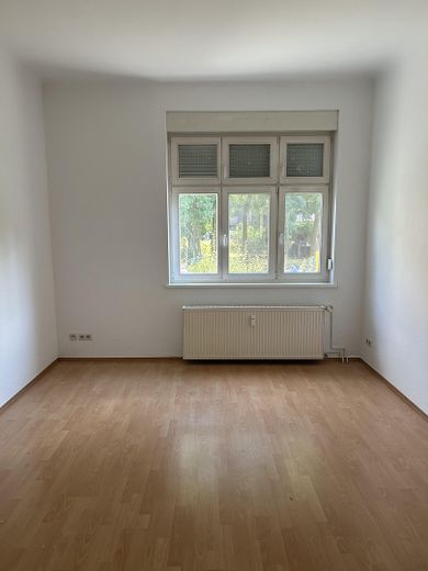 Mooi 2-kamerappartement in het rustige Karlshorst. Zonder makelaarscourtage – Wohnzimmer
