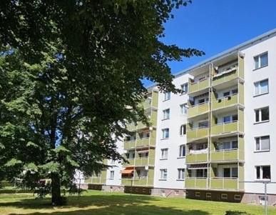 Tolle 3 Zimmer Wohnung mit Balkon, RENOVIERT !, leer, gute Energieklasse, Kapitalanlage/Eigennutzung – Hofseitige Außenansicht